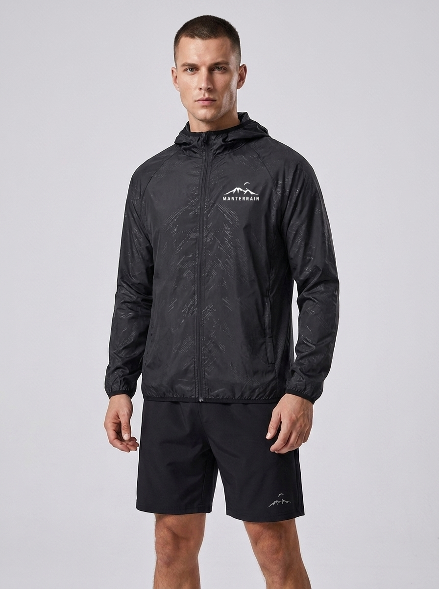 Alpine windbreaker in black